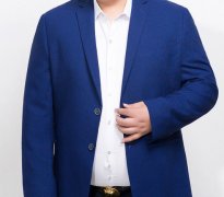 大肚體男士選擇定制西服還是購買成品西服好