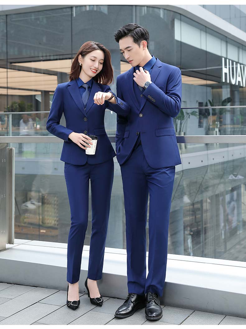 高級(jí)團(tuán)體西服定制模特展示圖2